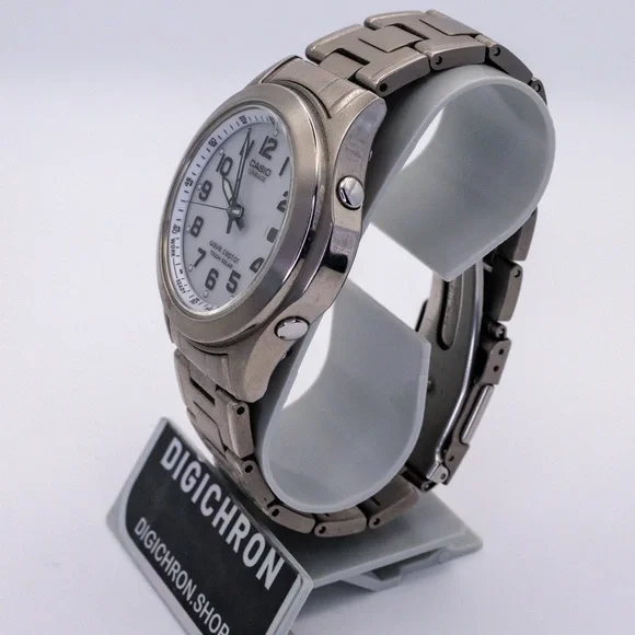 Casio Lineage Solar Radio Wave Titanium Import LIW-100TDJ 40mm Watch - Picture 4 of 6